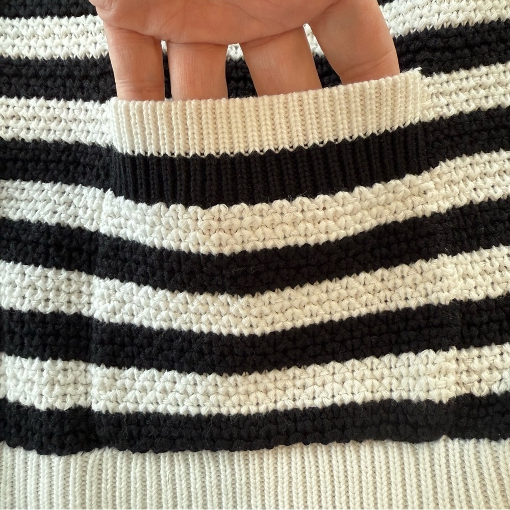 Striped Black and White Women's Cardigan Sweater w/ Gold Buttons, Size L - Picture 5 of 10